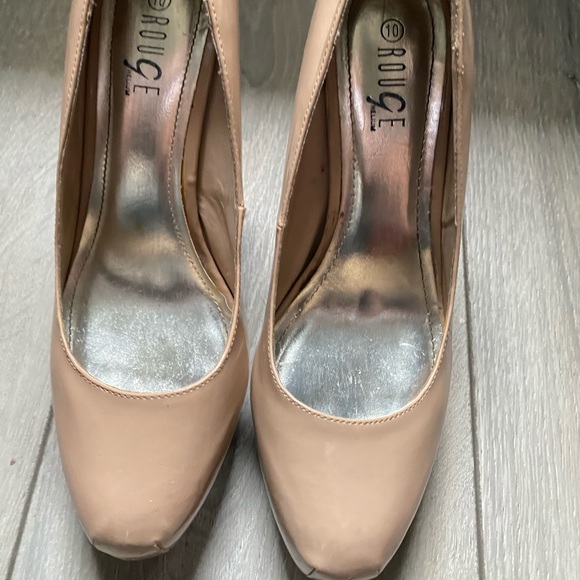 Nude Platform Heels - Picture 5 of 6